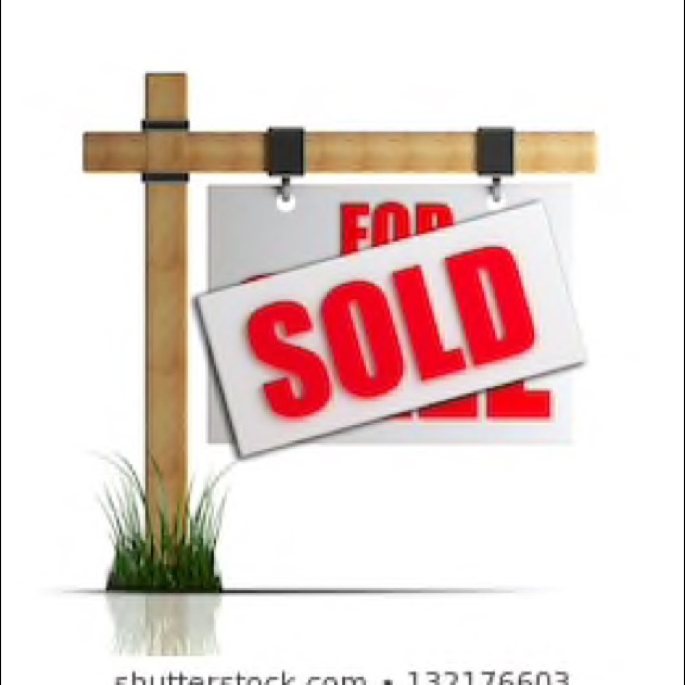 ⛔️SOLD⛔️